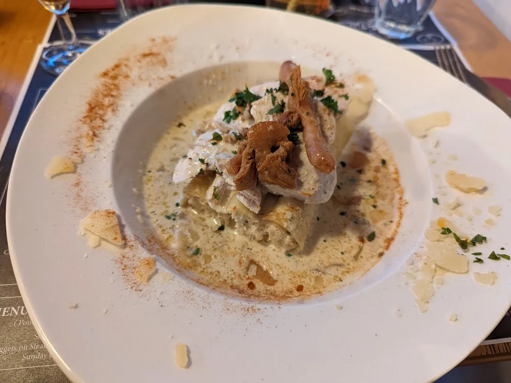Cannelloni de Volaille Aux Champignons